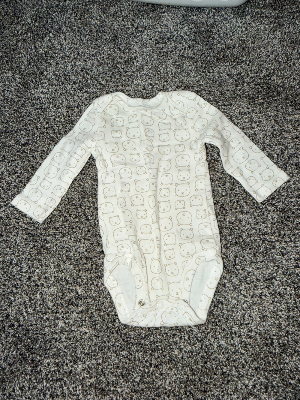 Long-Sleeve Cream Baby One-Piece Bodysuit with Bear Print